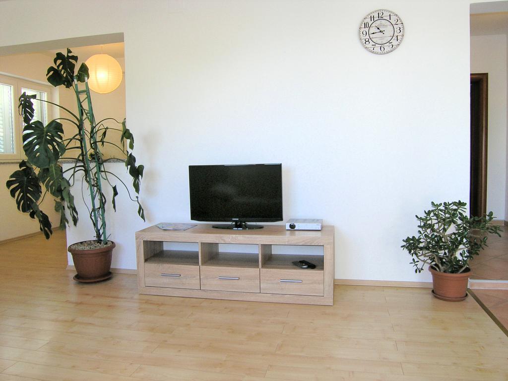 Apartments Dagmar Krk Town Exterior foto